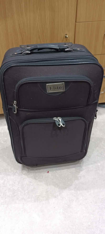 Photo of free Rolling suitcase (Cogges OX28) #4