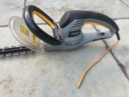 Photo of free Hedge trimmer (Wickford SS12) #2