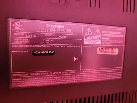 Photo of free Last chance 32 in. Toshiba lcd tv (Dixie and Clark Bramalea) #2