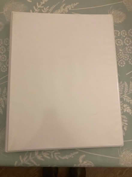 Photo of free A4 ring binders (Silverdale LA5) #1