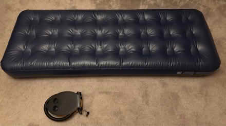 Photo of free Single blow up mattress & pump (Orpington) #1