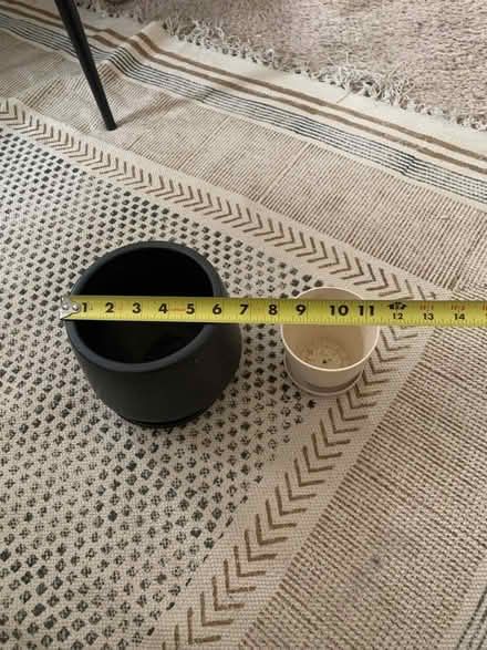 Photo of free Plant pots (Tenney) #2