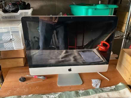 Photo of free Apple iMac Core i3, 3.06 GhZ, 21.5" mid 2010 (Fromefield BA11) #1