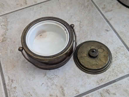 Photo of free Vintage Brass Ceramic And Wooden? Pot? (CT15) #4
