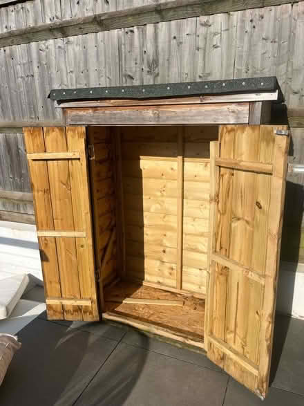Photo of free Small shed (Bushey Village WD23) #2