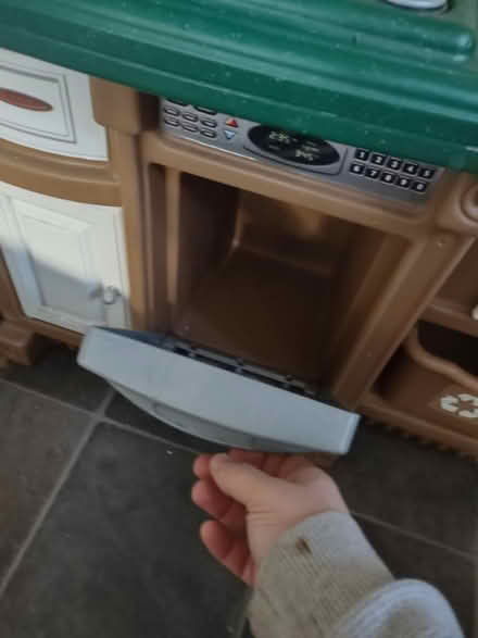 Photo of free Toy kitchen (Tilehurst) #4