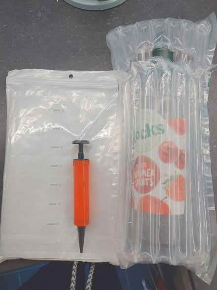 Photo of free Pack of inflatable wine bottle bags for safe transportation (Castle MK40) #1