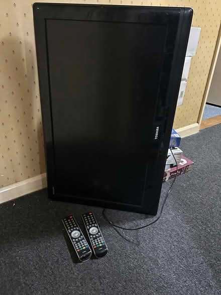 Photo of free Flat screen TV not smart (IP5) #1