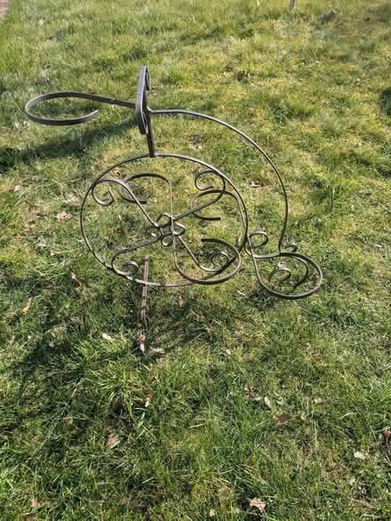 Photo of free Ornamental plant pot holder (Tasburgh NR15) #1