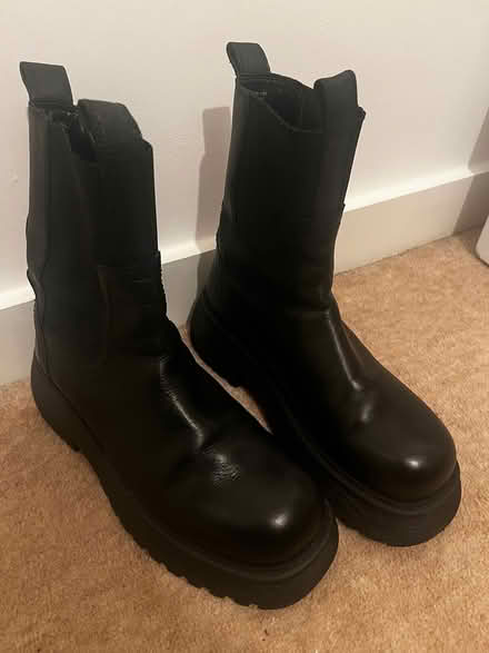 Photo of free Size 7 genuine leather boots (C04) #1