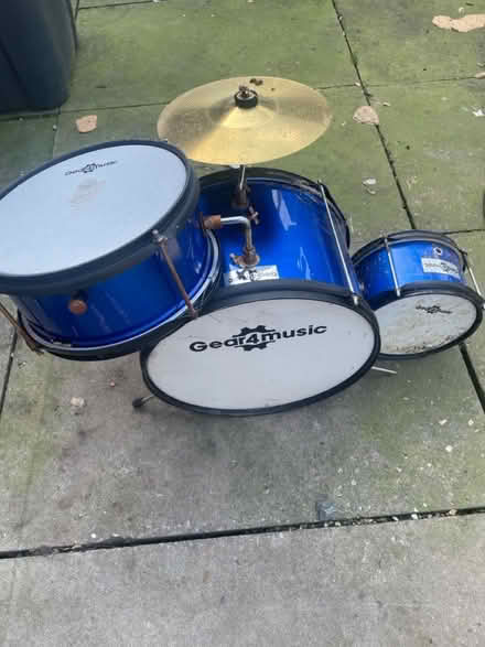 Photo of free Kids drum kit (LE2) #1