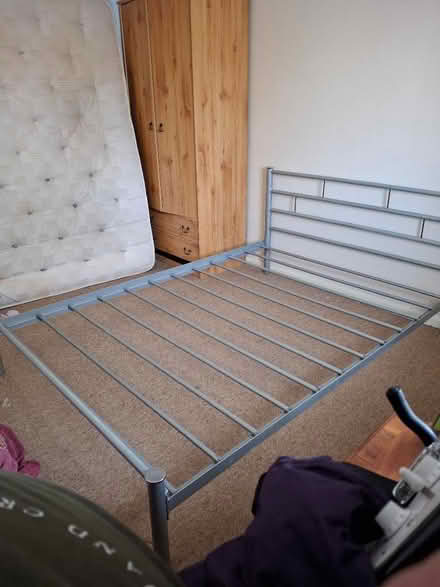 Photo of free Metal double bed frame (IP1) #1