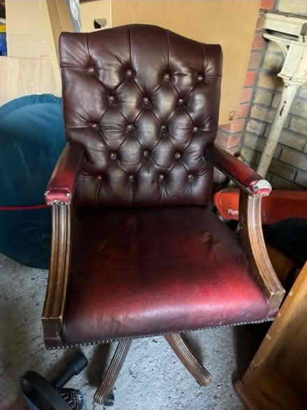 Photo of free Red chair (Warlingham CR6) #1