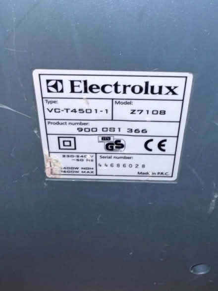Photo of free Electrolux bagless vacuum clener (SE15 Peckham) #4