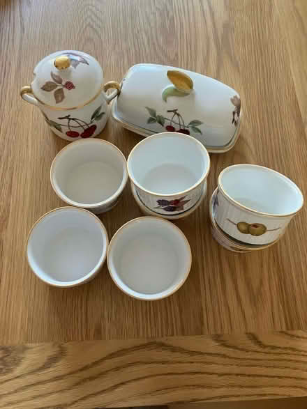 Photo of free Kitchen pots (St John's TN13) #1