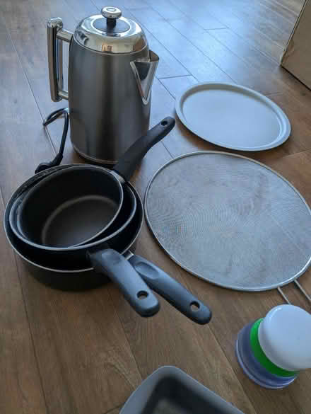 Photo of free Kitchen and bathroom items (kettle) (Crosspool, Sheffield S10) #4