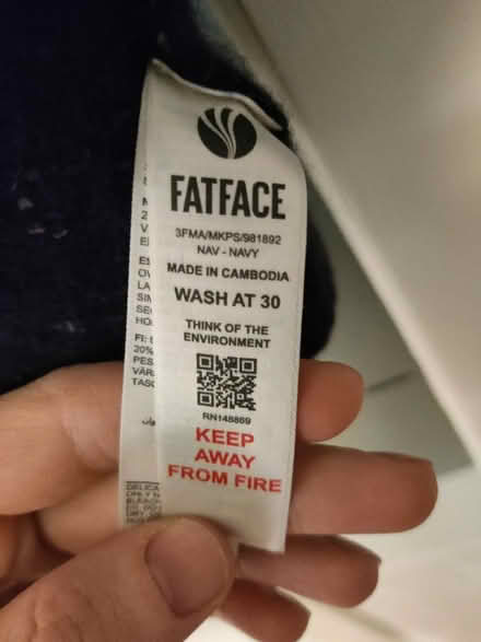 Photo of free Shrunken wool jumper (BA1) #3