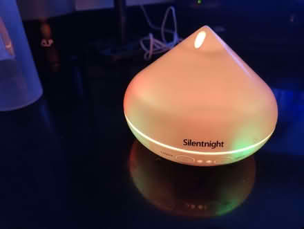 Photo of free Silentnight lamp - changes colour (Poets MK40) #4