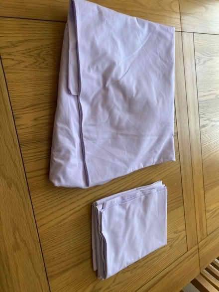 Photo of free Flannelette double bed fitted and flat sheets and pillow cas (Ryecroft WS2) #3