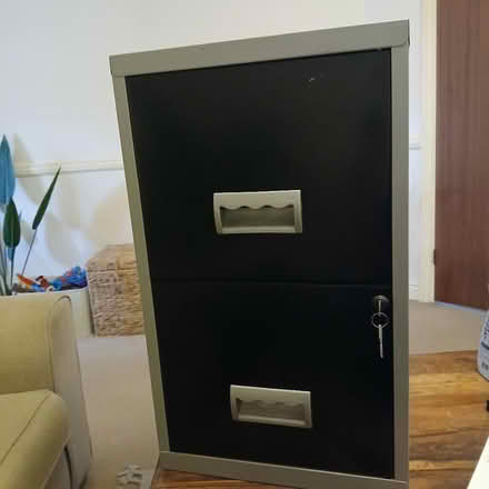 Photo of free 2 drawer filing cabinet (needs a dust!) (Rackheath NR13) #2