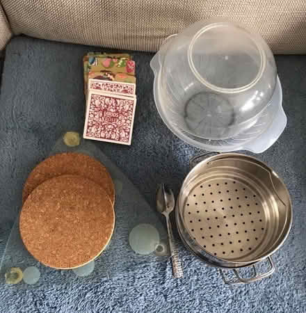 Photo of free Miscellaneous Kitchen Items (Willaston CH64) #1