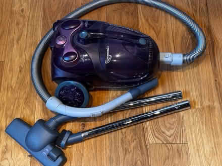 Photo of free Electrolux bagless vacuum clener (SE15 Peckham) #1