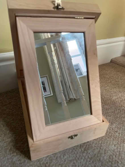 Photo of free Pine box with mirror (Windsor SL4) #1