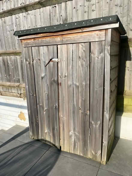 Photo of free Small shed (Bushey Village WD23) #1