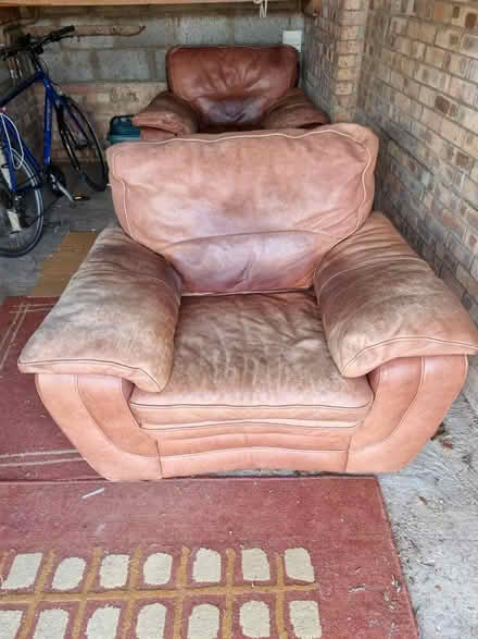 Photo of free Leather Divan and 2 armchairs (CO4 3SH) #2