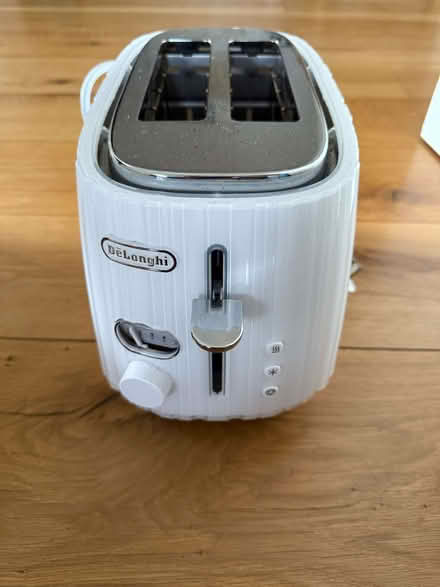 Photo of free DeLonghi 2-slice toaster (Headington OX3) #1