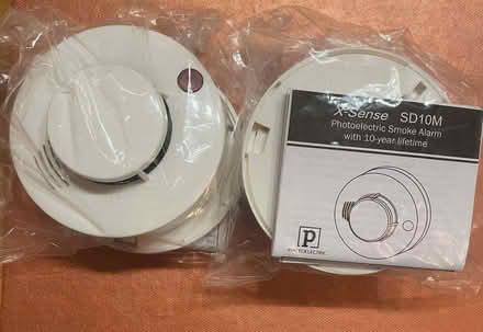 Photo of free 2 smoke detectors, unused, working (West Bridgford NG2) #1