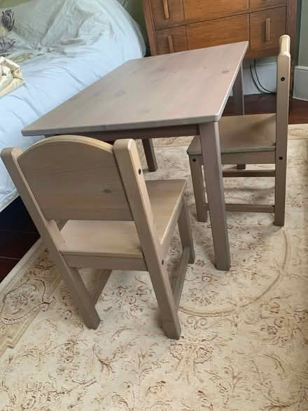 Photo of free Small table and x2 chairs (N11 alexandra palace) #1