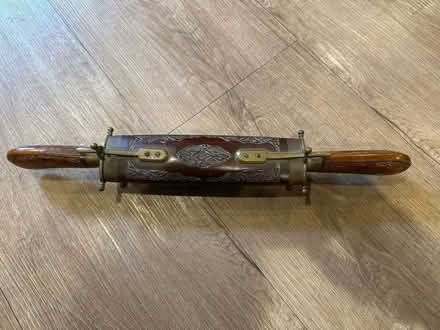 Photo of free Carving Set (Cortlandt Man near Put Valley) #1