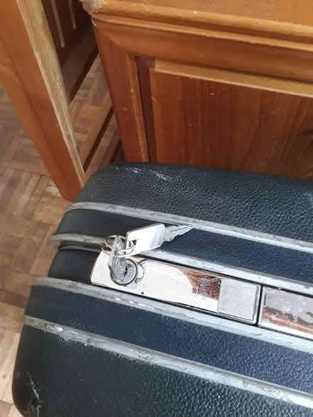 Photo of free Samsonite suitcase with keys (Haslemere GU27) #2