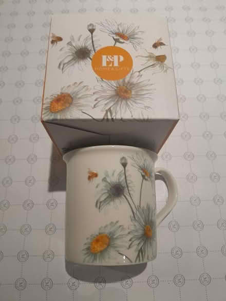 Photo of free Bee-tanical Fine China Mug (Chapel Allerton LS7) #4