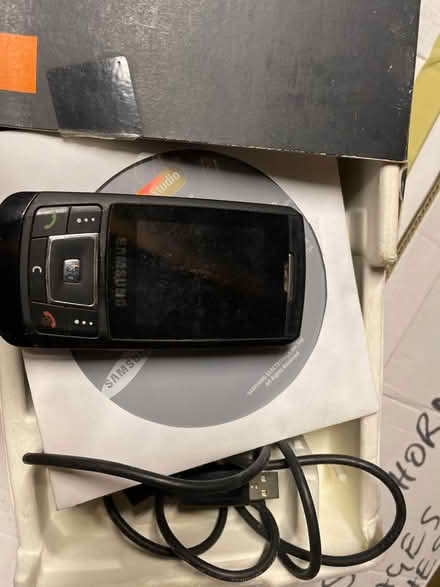 Photo of free Orang samdung phone (Brighton BN2) #1