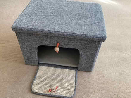 Photo of free Cat’s sleeping box (Woodford IG8) #2