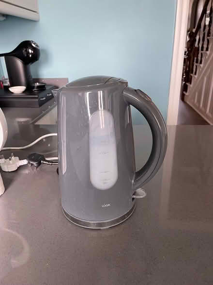Photo of free 2 jug kettles (WF2) #2