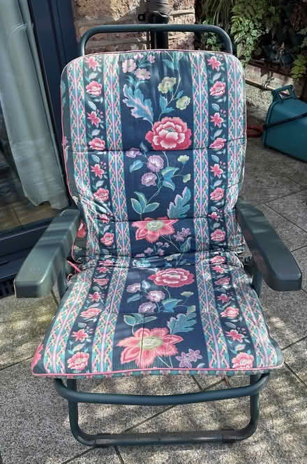 Photo of free Reclining garden chair (Isleworth TW7) #1