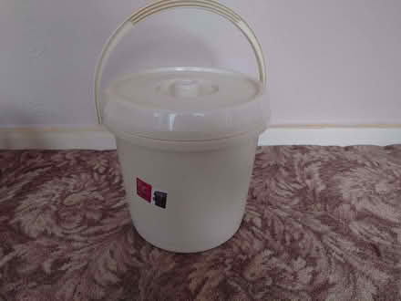 Photo of free Bucket with lid (Currie EH14) #1