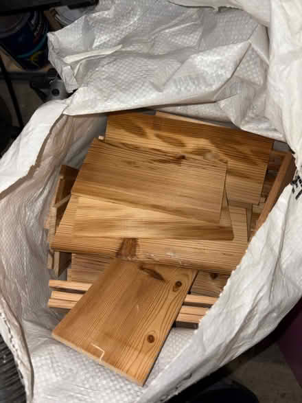 Photo of free Wood pieces (flat 20x10x1cm) (Wallsend NE28) #2