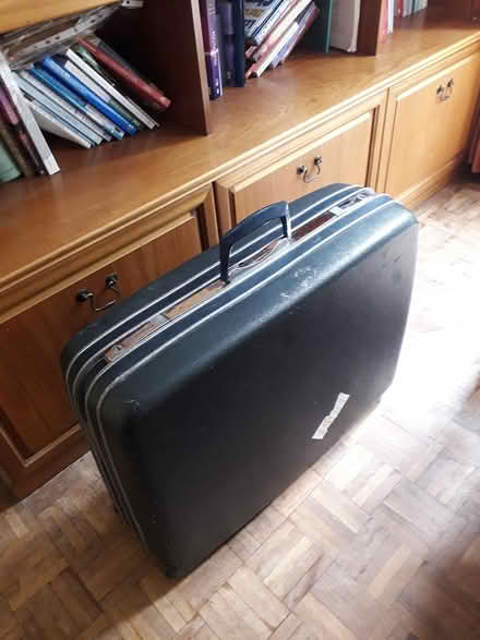 Photo of free Samsonite suitcase with keys (Haslemere GU27) #1