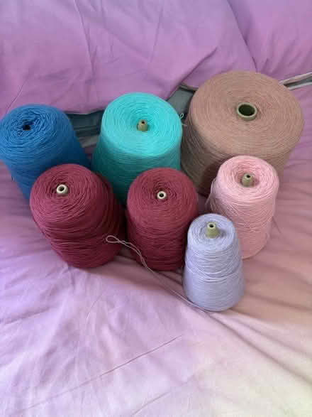 Photo of free Cones of yarn (Glenrothes KY7) #1