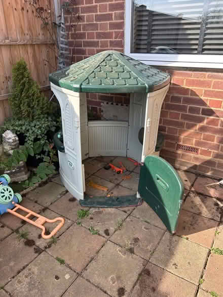 Photo of free Garden play house (Hoddesdon EN11) #1