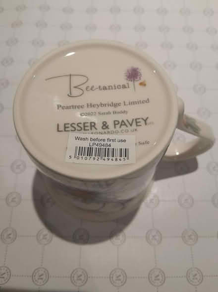 Photo of free Bee-tanical Fine China Mug (Chapel Allerton LS7) #2