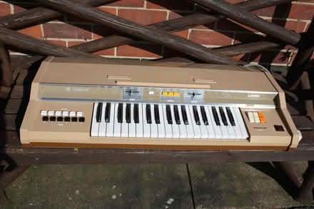 Photo of free Electric Organ. (Shelton Lock DE73) #1