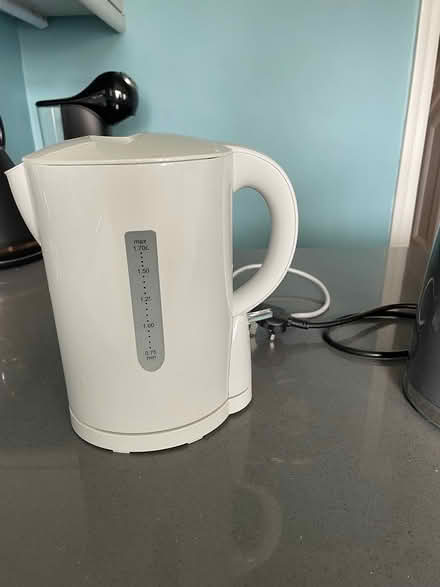 Photo of free 2 jug kettles (WF2) #3