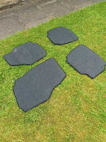 Photo of free Mondeo Mk 4 (2007-13) car mats (Haslemere GU27) #2