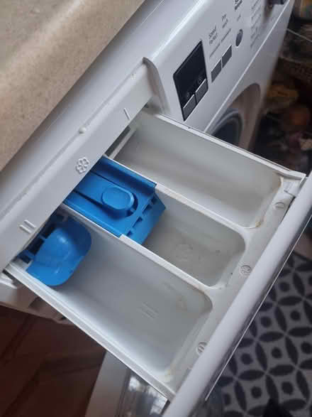 Photo of free Bosch 7kg washing machine (SE6) #4
