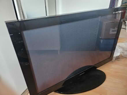 Photo of free Samsung 42" Plasma TV 2005 (N11) #1